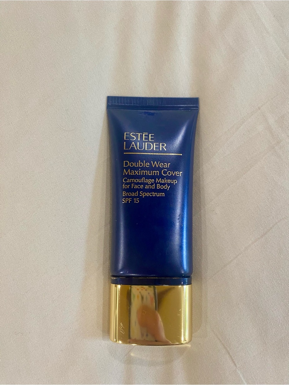 Double Wear Max coverage, shade: Rattan 2W2. Estée Lauder